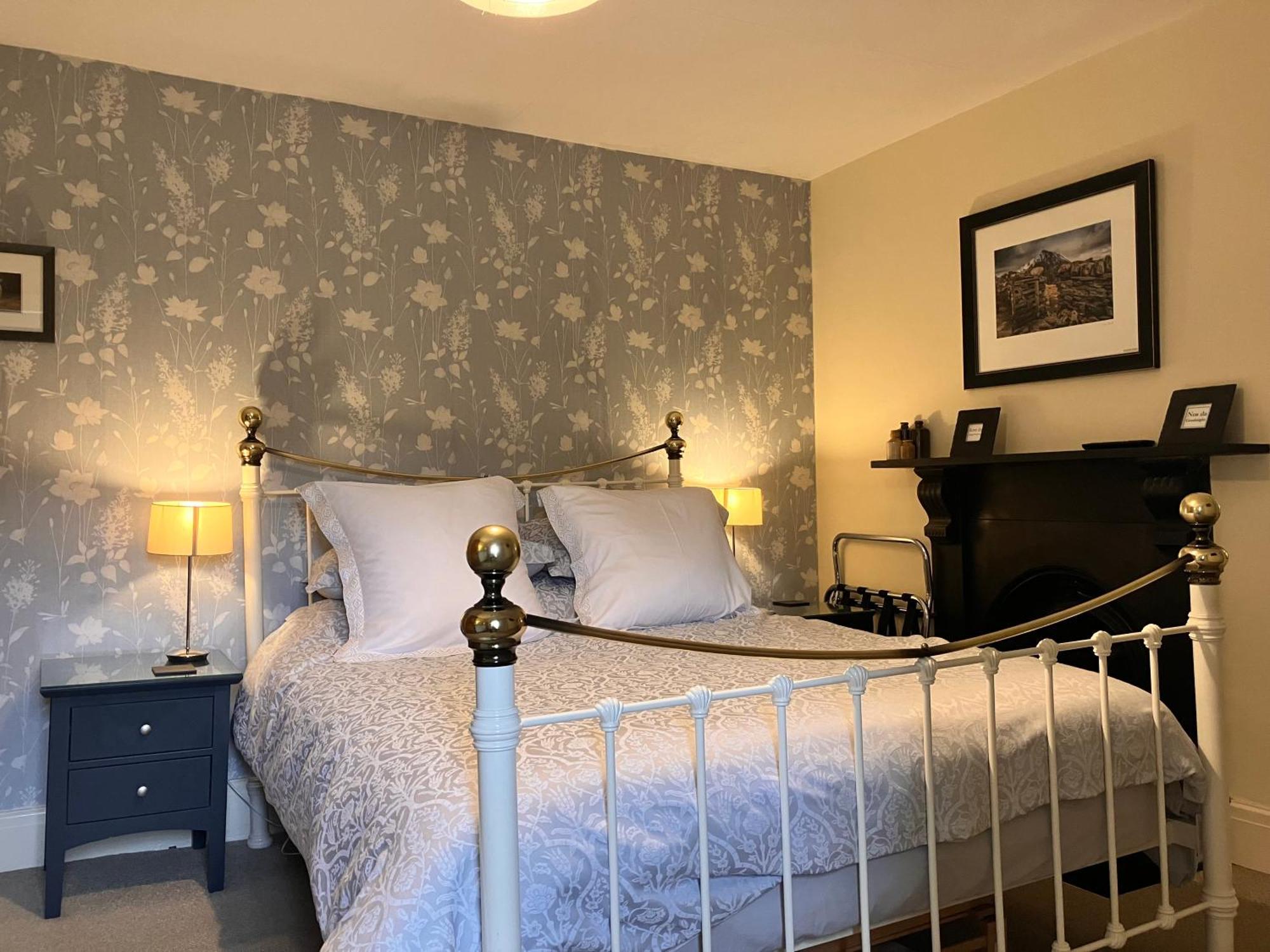 Plas Yn Yale With Mountain Views From All Windows Wrexham Extérieur photo