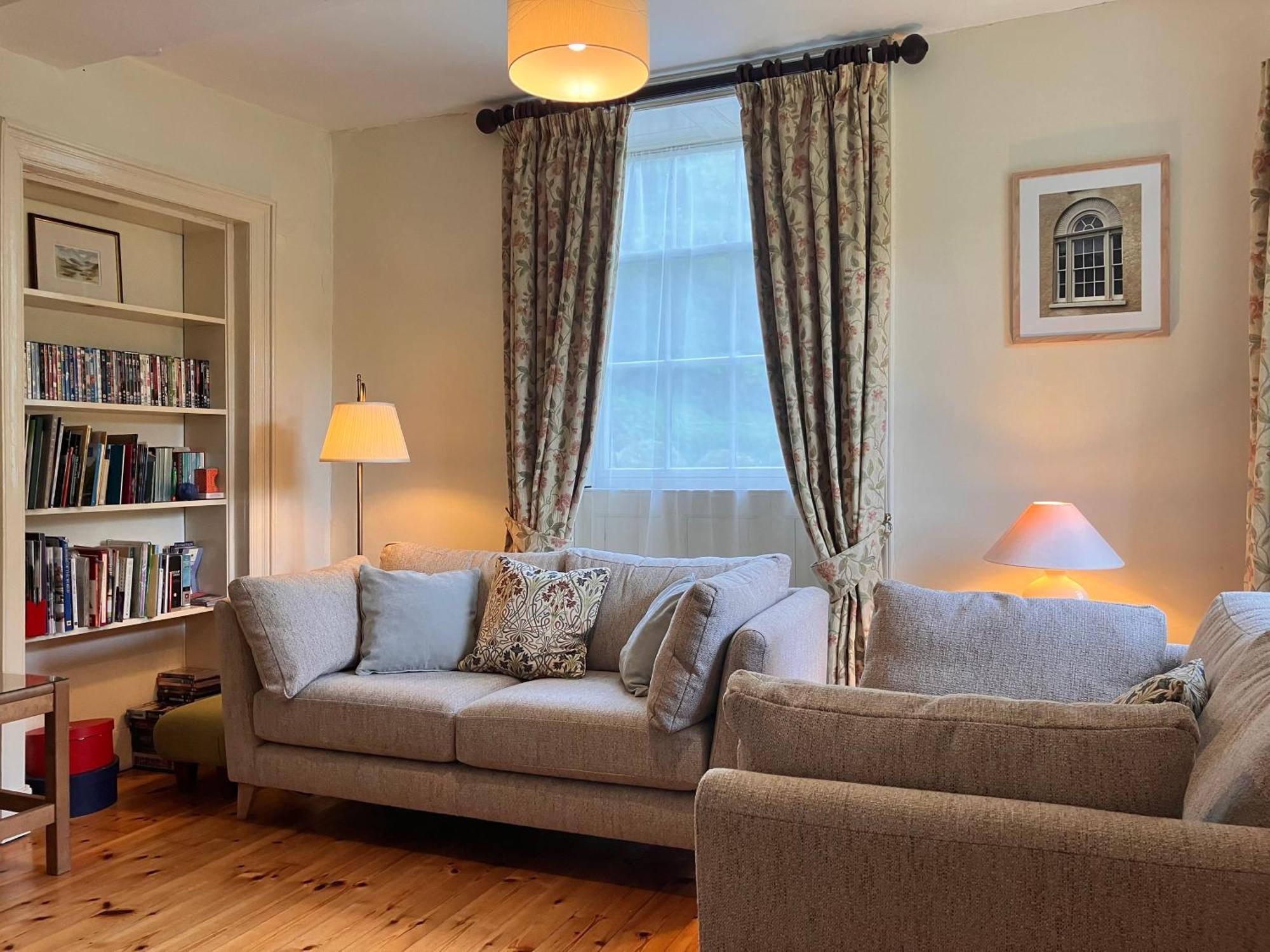 Plas Yn Yale With Mountain Views From All Windows Wrexham Extérieur photo